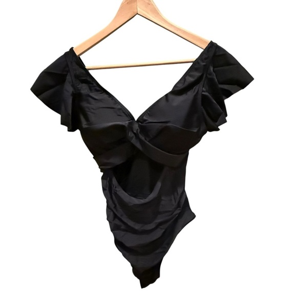 Elegant Womens Black Ruffled swimsuit with a cut out middle Size XL Beach - Picture 1 of 12